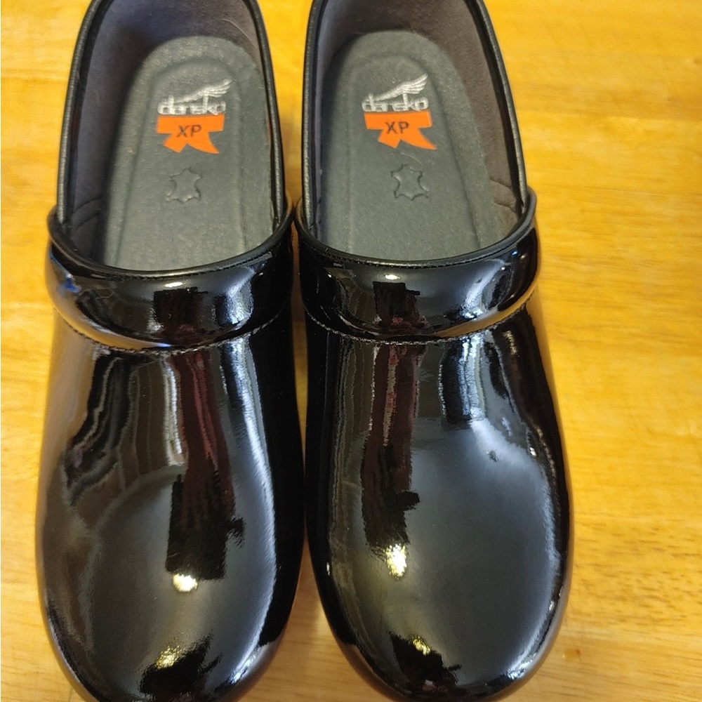 Dansko Women’s Shoes